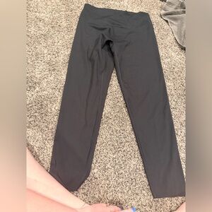 Aerie offline Classic Black capris